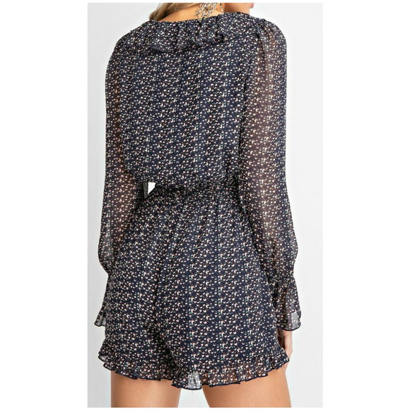 NWT- Women's Flowy Chiffon Flutter Romper w Lining - Picture 4 of 4